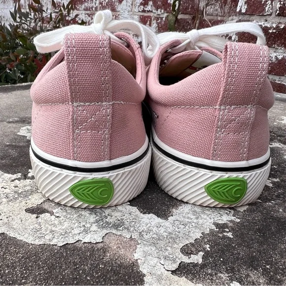 Cariuma OCA Sneakers Peanuts Snoopy Skateboard Pink Canvas Shoes Womens 9.5 - Picture 5 of 12